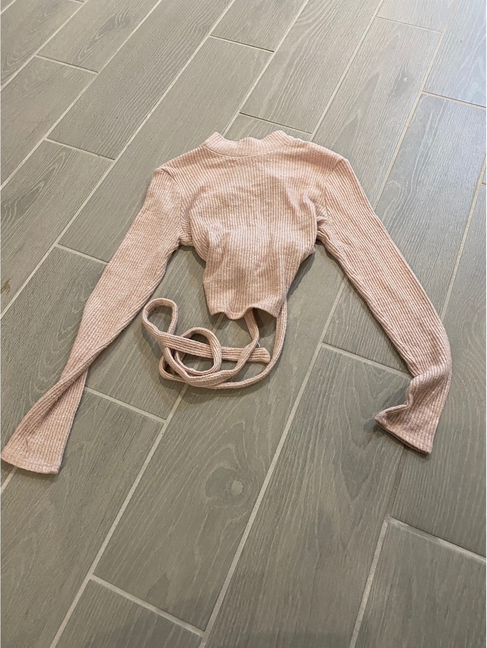 Meraki Women's Ribbed Knit Long Sleeve Crop Top with Tie Back in Light Pink